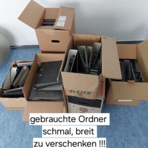 Aktenordner - schmal und breit